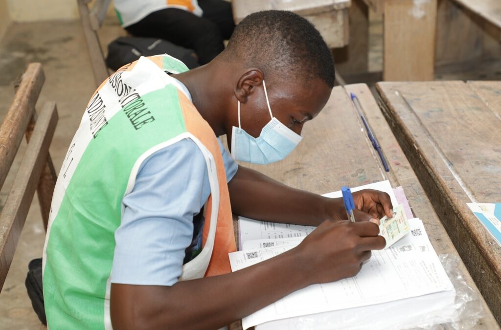 FICHE D’INFO – Qui sont les candidats déclarés à la présidentielle ivoirienne ?